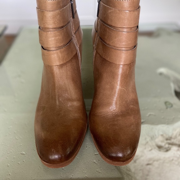 Isola Beige Booties Size 10 - Picture 3 of 5